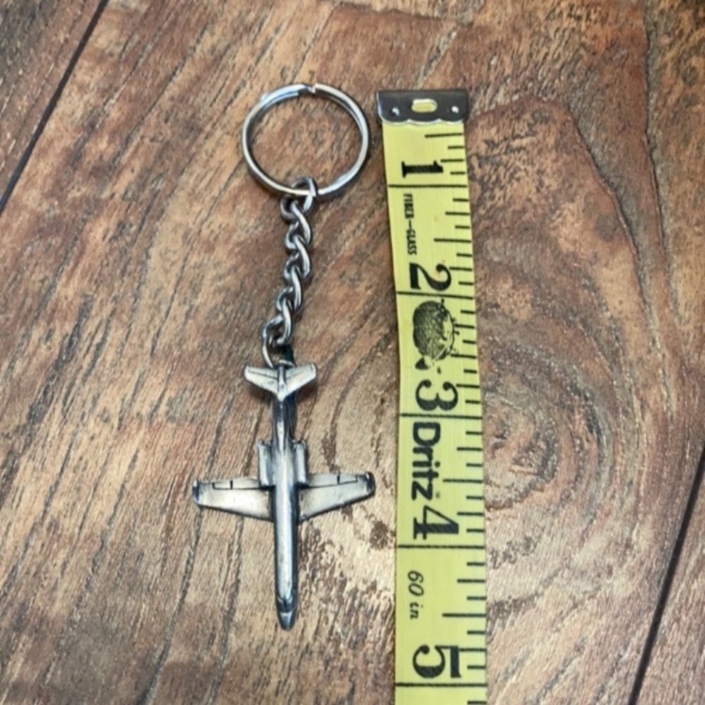 Jet Keychain - Picture 4 of 5
